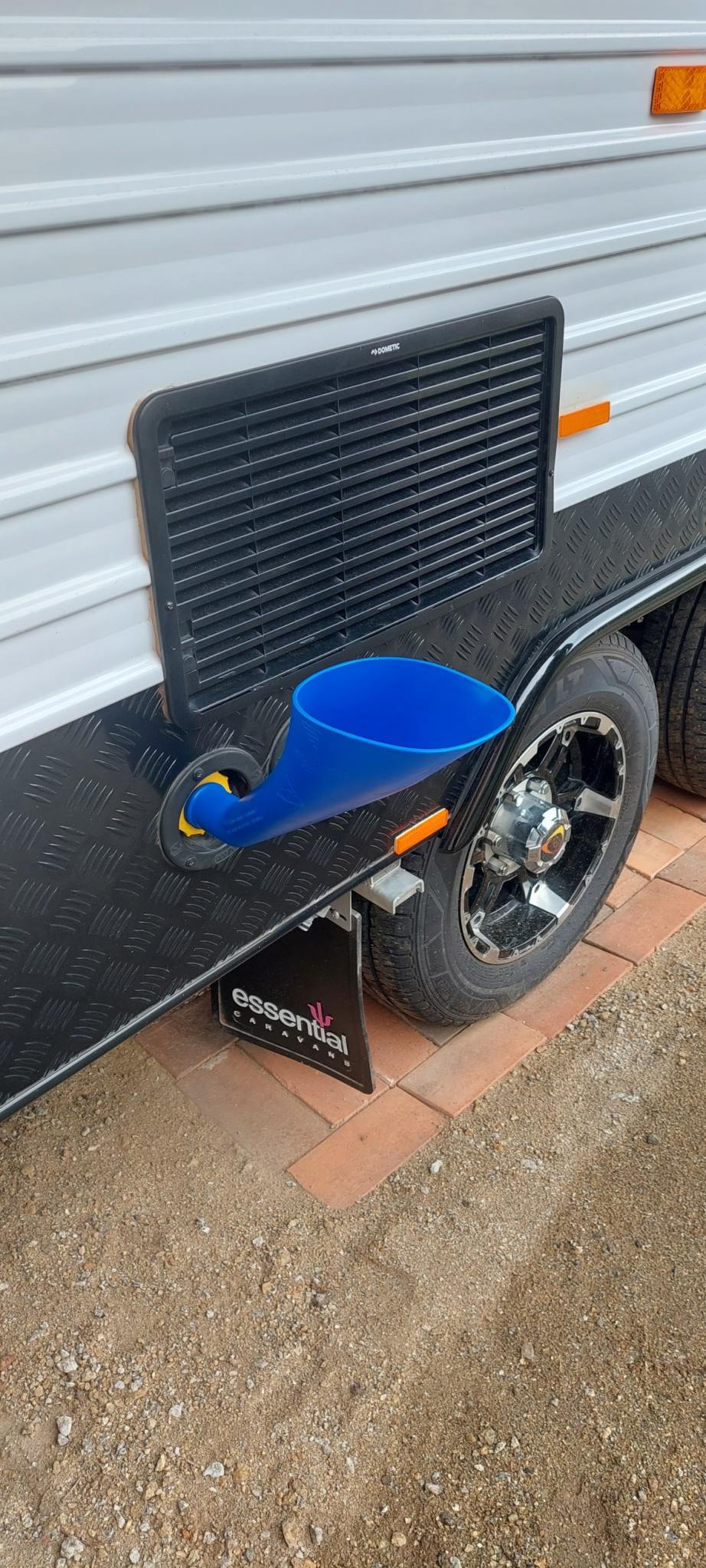 Aqua Caravan Water Scrunnel Funnel (Hume Screw in Water Fitting ) NOT ALL CARAVANS WATER FILLERS ARE THE SAME. PLEASE CHECK YOU HAVE A THREADED HUME OR ALKO STYLE FITTING. $39.95+ Postage
